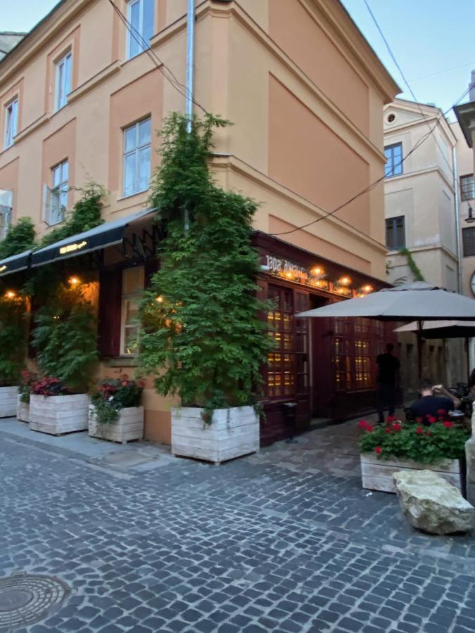 В Центрі Біля Ратуші Вулиця Площа Ринок 11 Lviv Buitenkant foto