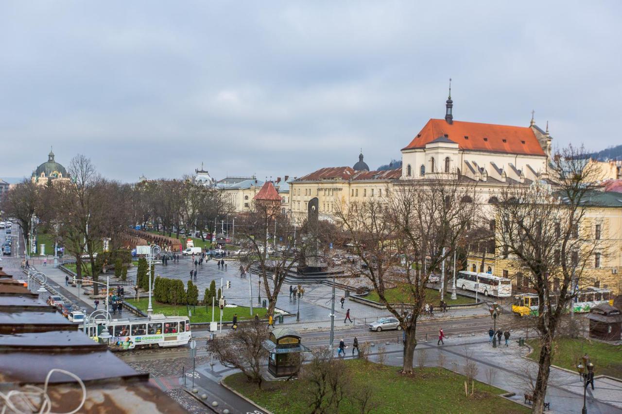 В Центрі Біля Ратуші Вулиця Площа Ринок 11 Lviv Buitenkant foto