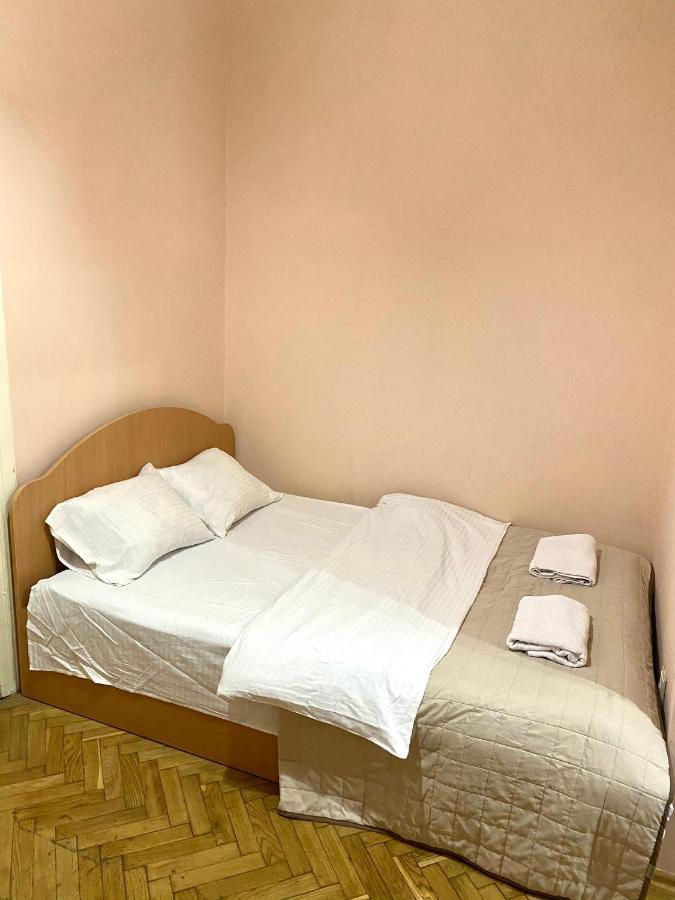 В Центрі Біля Ратуші Вулиця Площа Ринок 11 Lviv Buitenkant foto