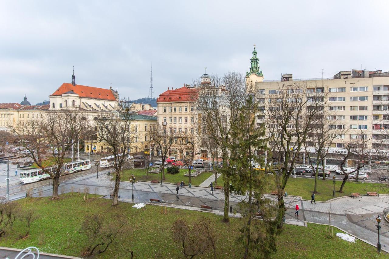 В Центрі Біля Ратуші Вулиця Площа Ринок 11 Lviv Buitenkant foto