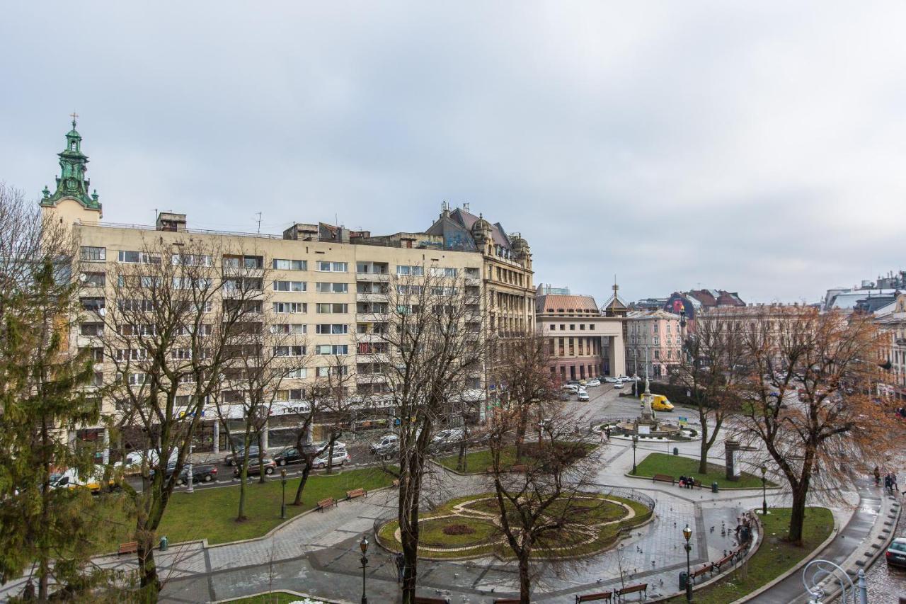 В Центрі Біля Ратуші Вулиця Площа Ринок 11 Lviv Buitenkant foto